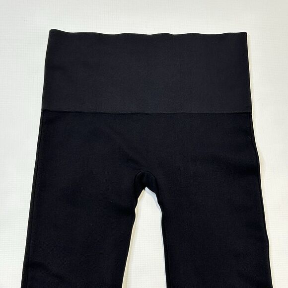 Spanx Look At Me Now Seamless Crop Leggings Very Black Medium Style #FL3515 - Picture 1 of 13